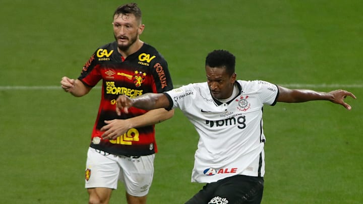 Duelando pela 25ª rodada do Brasileirão, Leão e Alvinegro tentam manter boa sequência 